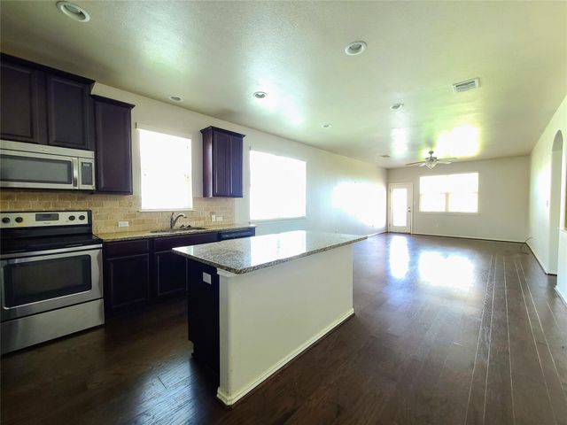 412 Drystone TRL, Liberty Hill, TX 78642