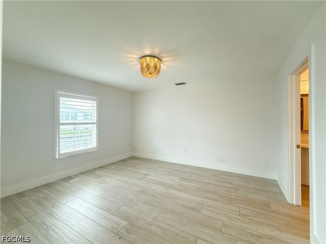 2846 Arbutus ST C2, Naples, FL 34112