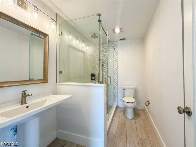 2846 Arbutus ST C2, Naples, FL 34112