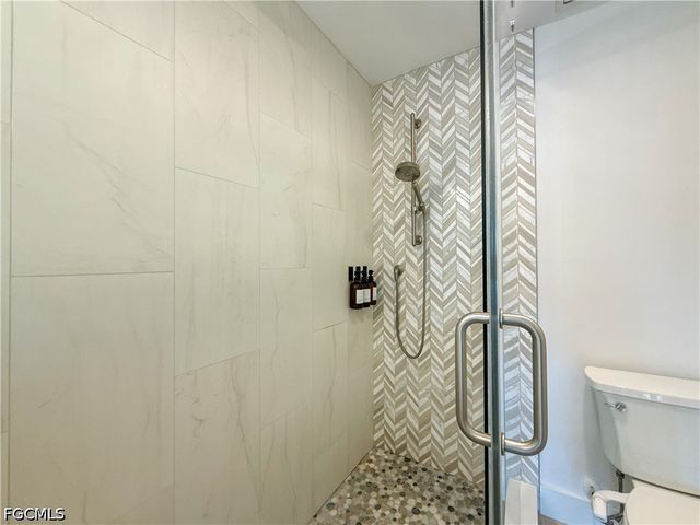 2846 Arbutus ST C2, Naples, FL 34112