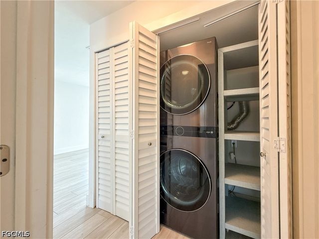 2846 Arbutus ST C2, Naples, FL 34112