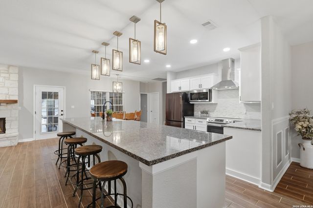 5374 Fallen Oak, Bulverde, TX 78163