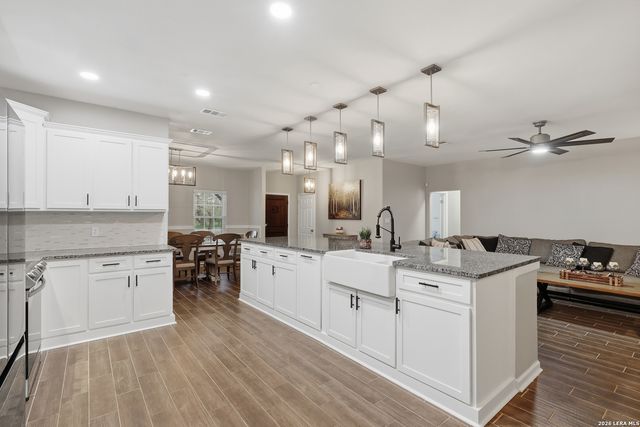 5374 Fallen Oak, Bulverde, TX 78163