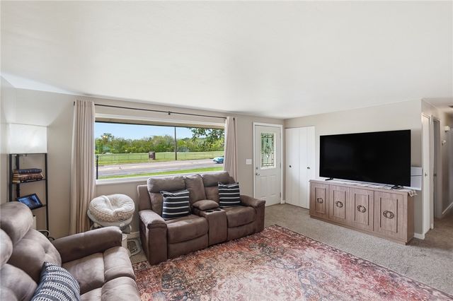 6136 Old Troy Pike, Huber Heights, OH 45424