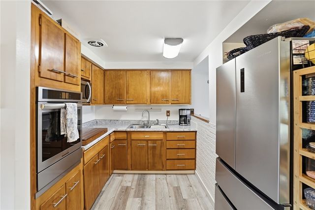 6136 Old Troy Pike, Huber Heights, OH 45424