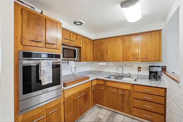 6136 Old Troy Pike, Huber Heights, OH 45424