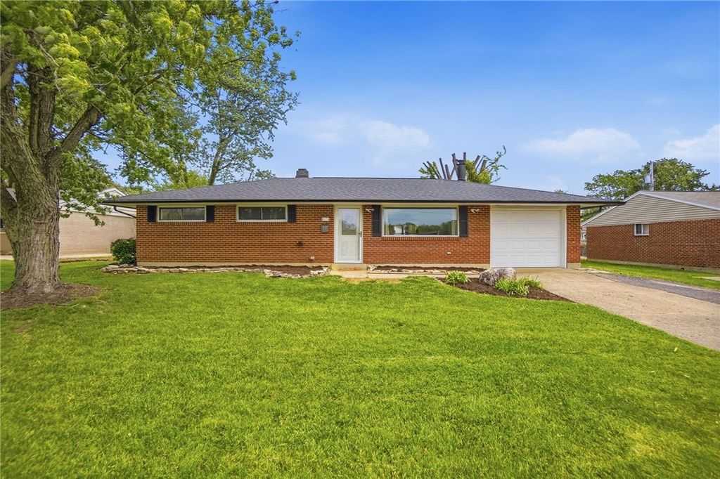 6136 Old Troy Pike, Huber Heights, OH 45424