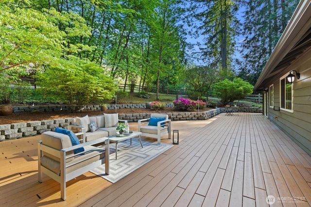 16464 239th Avenue SE, Issaquah, WA 98027