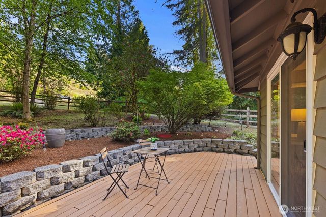 16464 239th Avenue SE, Issaquah, WA 98027