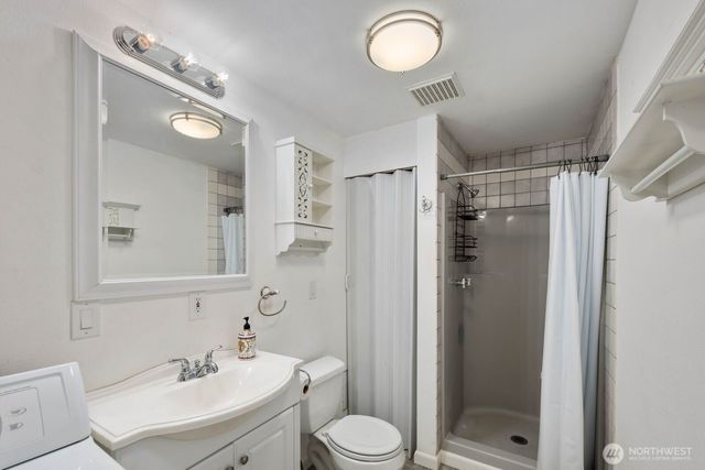 16464 239th Avenue SE, Issaquah, WA 98027