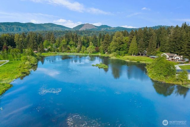 16464 239th Avenue SE, Issaquah, WA 98027