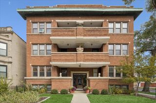 5902 W Midway Park Boulevard 2, Chicago, IL 60644