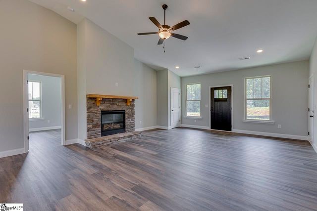 202 Old Glory Court, Pickens, SC 29671