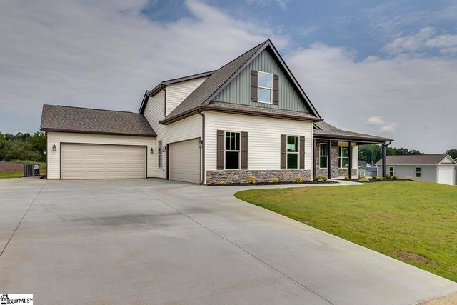 202 Old Glory Court, Pickens, SC 29671