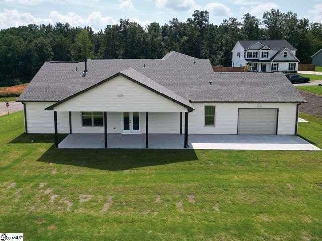 202 Old Glory Court, Pickens, SC 29671