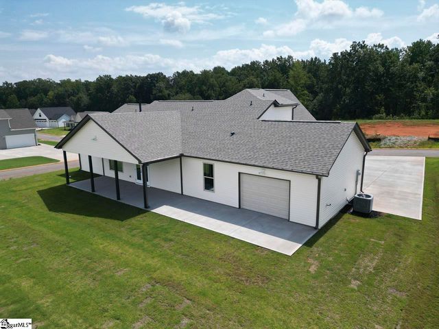 202 Old Glory Court, Pickens, SC 29671