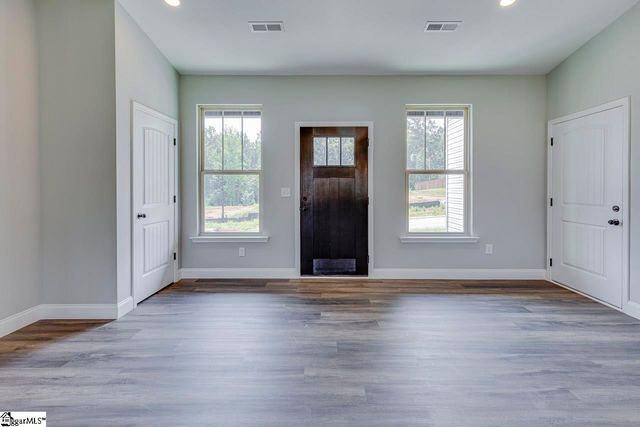 202 Old Glory Court, Pickens, SC 29671