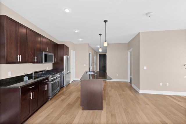 1145 N High Street, 302, Columbus, OH 43201