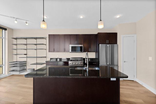 1145 N High Street, 302, Columbus, OH 43201