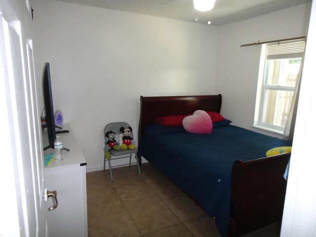 4876 Saratoga Road, West Palm Beach, FL 33415