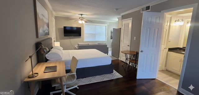 21 Delmont Drive 13, Atlanta, GA 30305