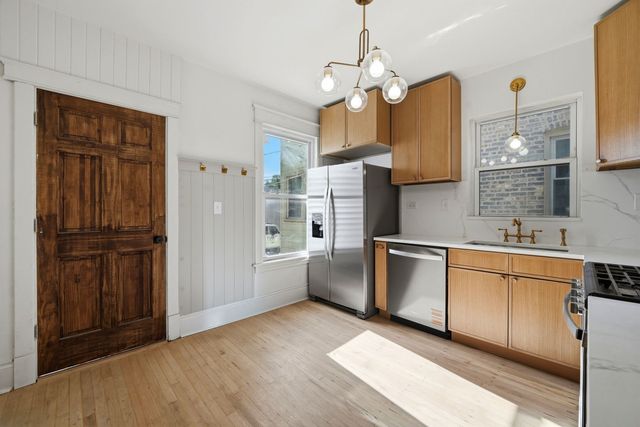 1506 N Lotus Avenue, Chicago, IL 60651