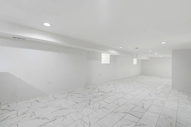 1506 N Lotus Avenue, Chicago, IL 60651