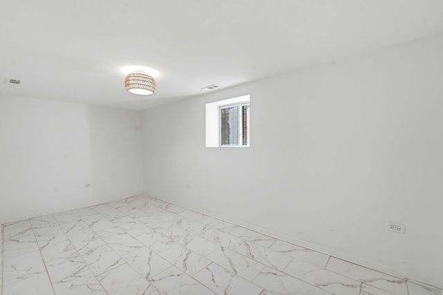 1506 N Lotus Avenue, Chicago, IL 60651