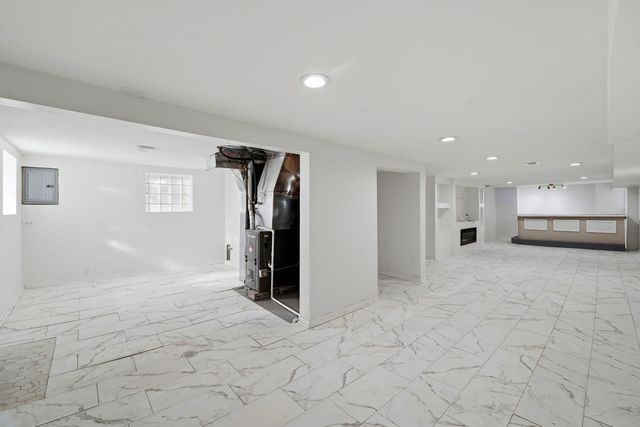 1506 N Lotus Avenue, Chicago, IL 60651
