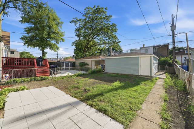 1506 N Lotus Avenue, Chicago, IL 60651