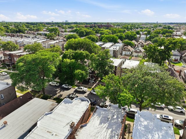 1506 N Lotus Avenue, Chicago, IL 60651