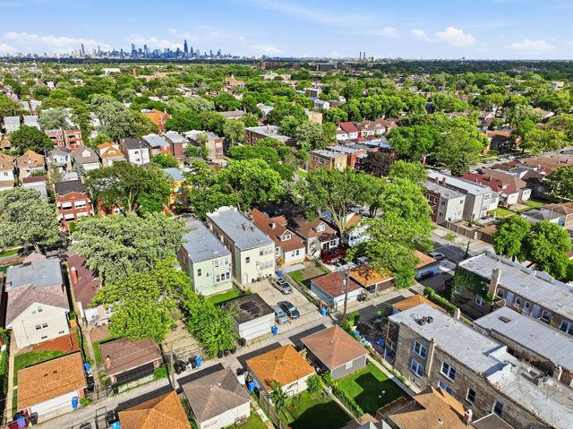 1506 N Lotus Avenue, Chicago, IL 60651