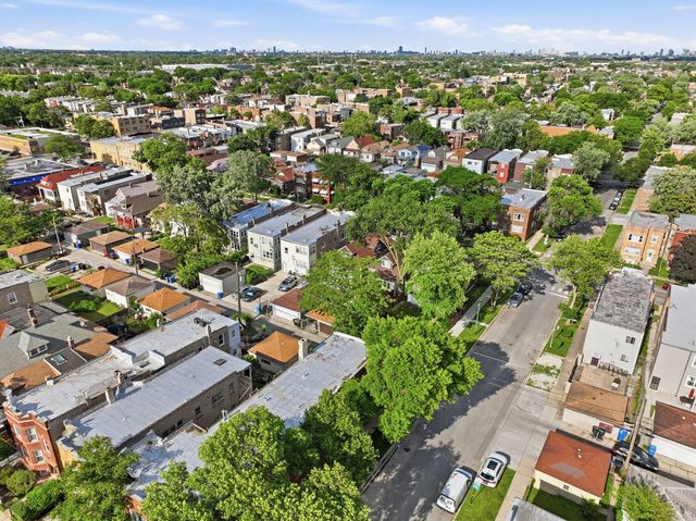 1506 N Lotus Avenue, Chicago, IL 60651