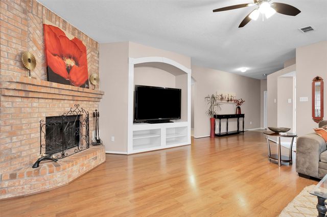 1327 Coppercrest Drive, Spring, TX 77386