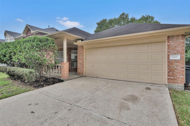 1327 Coppercrest Drive, Spring, TX 77386