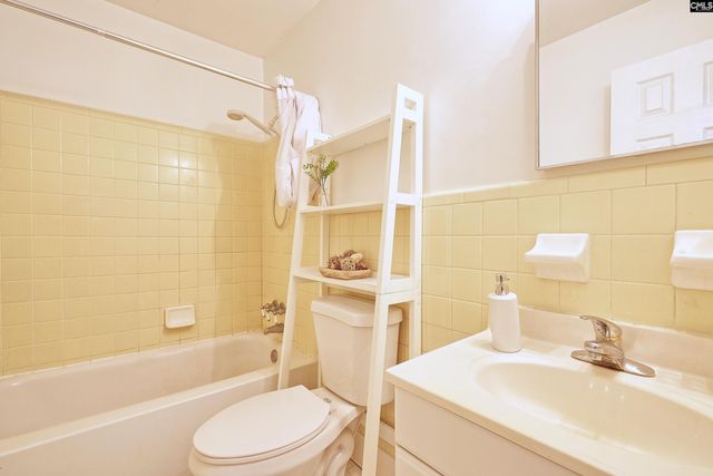 947 Laurie Ln, Columbia, SC 29205