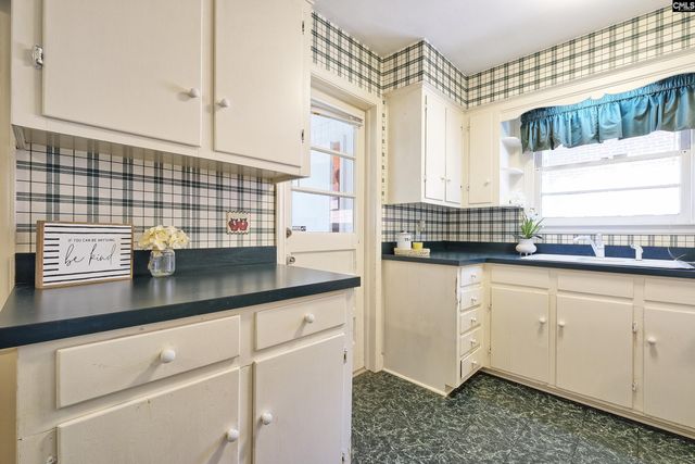 947 Laurie Ln, Columbia, SC 29205