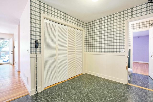 947 Laurie Ln, Columbia, SC 29205