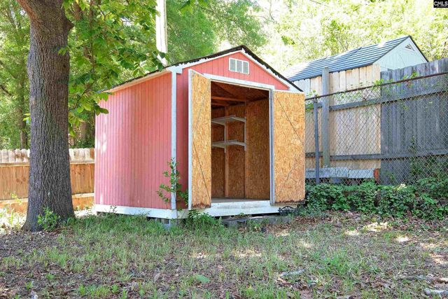 947 Laurie Ln, Columbia, SC 29205