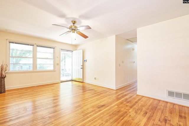 947 Laurie Ln, Columbia, SC 29205