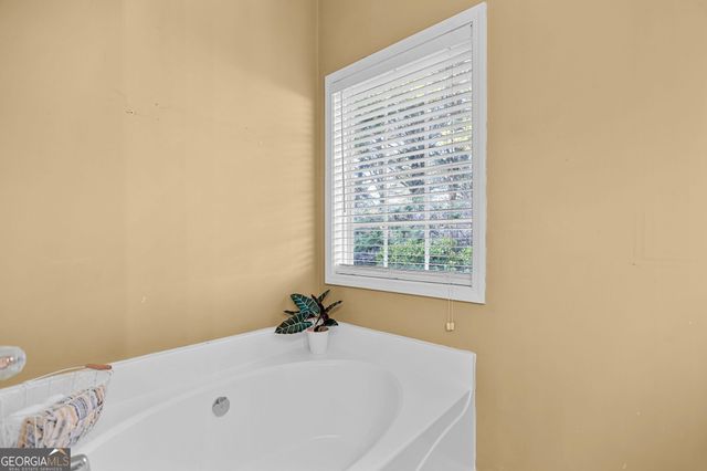 214 Meadow Run, Carrollton, GA 30116