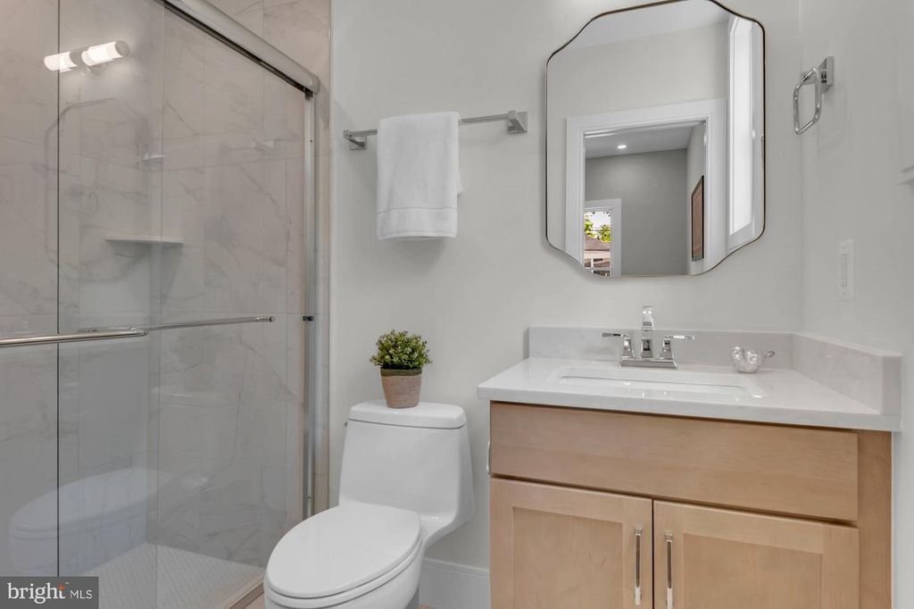 Image 11 of property listing at 912 WINDSOR AVE, Annapolis, MD 21403