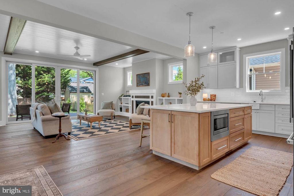 Image 17 of property listing at 912 WINDSOR AVE, Annapolis, MD 21403
