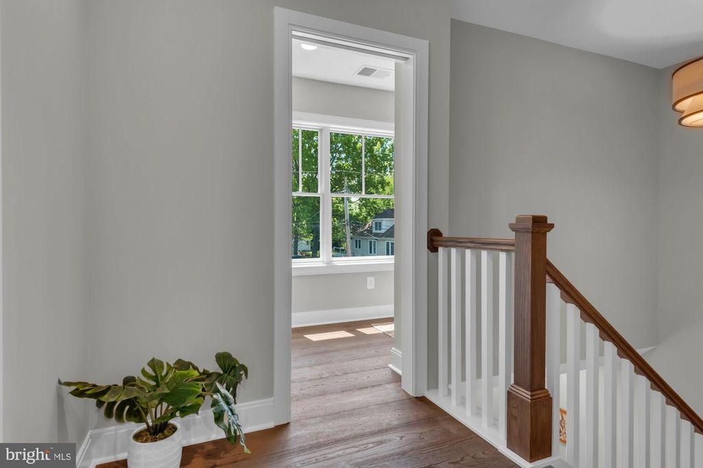 Image 34 of property listing at 912 WINDSOR AVE, Annapolis, MD 21403