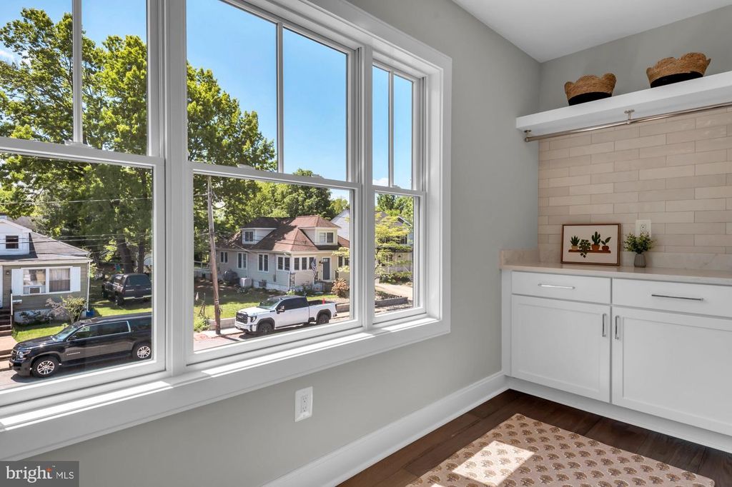 Image 35 of property listing at 912 WINDSOR AVE, Annapolis, MD 21403
