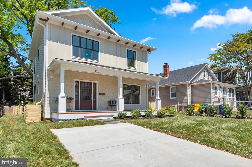 Image 4 of property listing at 912 WINDSOR AVE, Annapolis, MD 21403