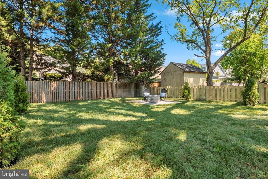 Image 42 of property listing at 912 WINDSOR AVE, Annapolis, MD 21403