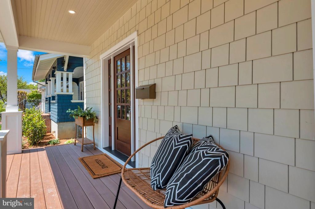 Image 5 of property listing at 912 WINDSOR AVE, Annapolis, MD 21403