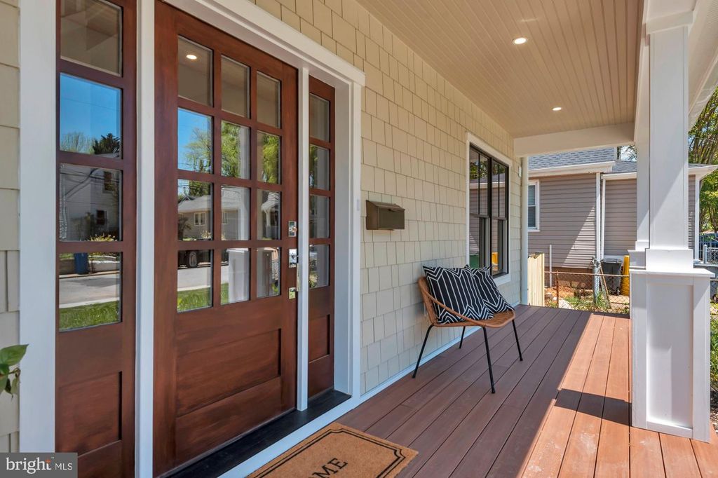 Image 6 of property listing at 912 WINDSOR AVE, Annapolis, MD 21403