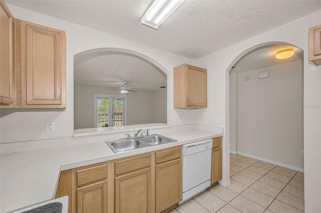 1516 E ESKIMO AVENUE, Tampa, FL 33604
